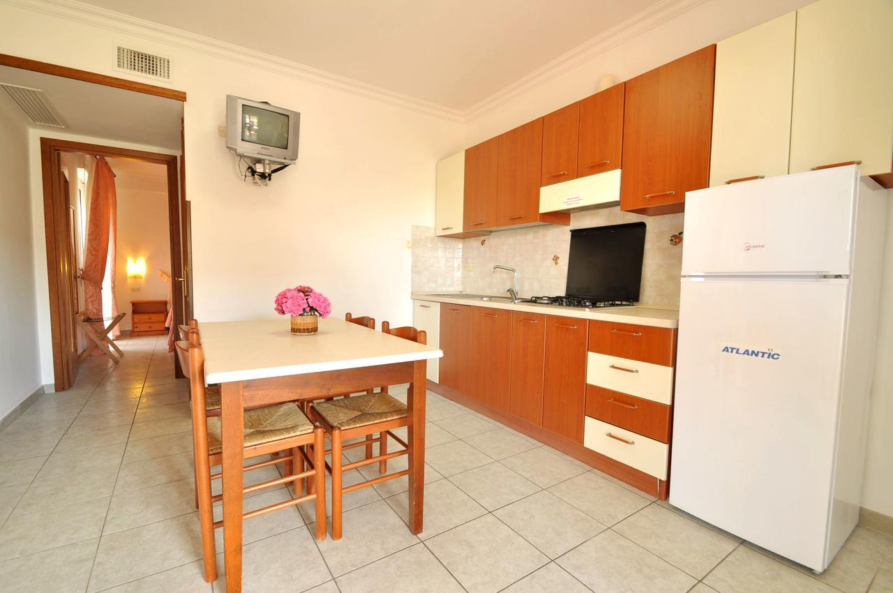Residence Mezzaluna กาโรวิญโญ ภายนอก รูปภาพ