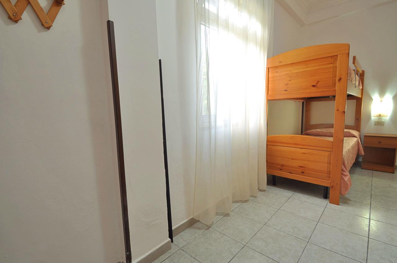 Residence Mezzaluna กาโรวิญโญ ภายนอก รูปภาพ