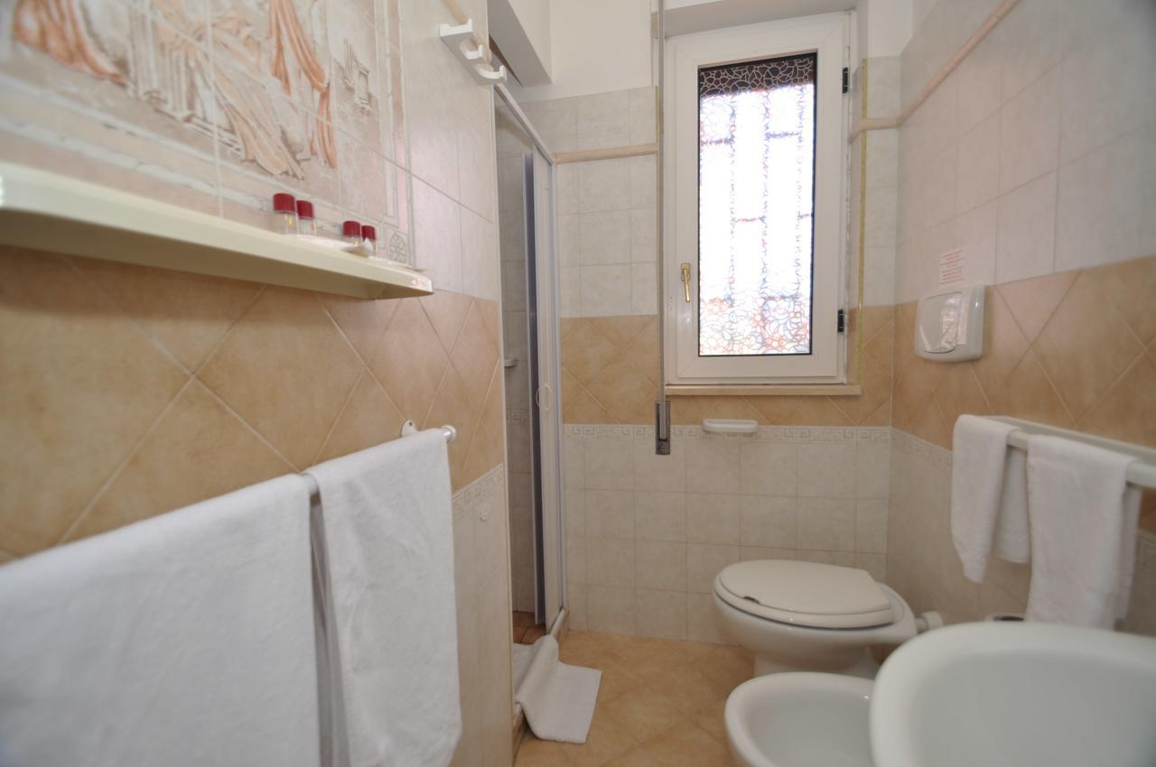 Residence Mezzaluna กาโรวิญโญ ภายนอก รูปภาพ