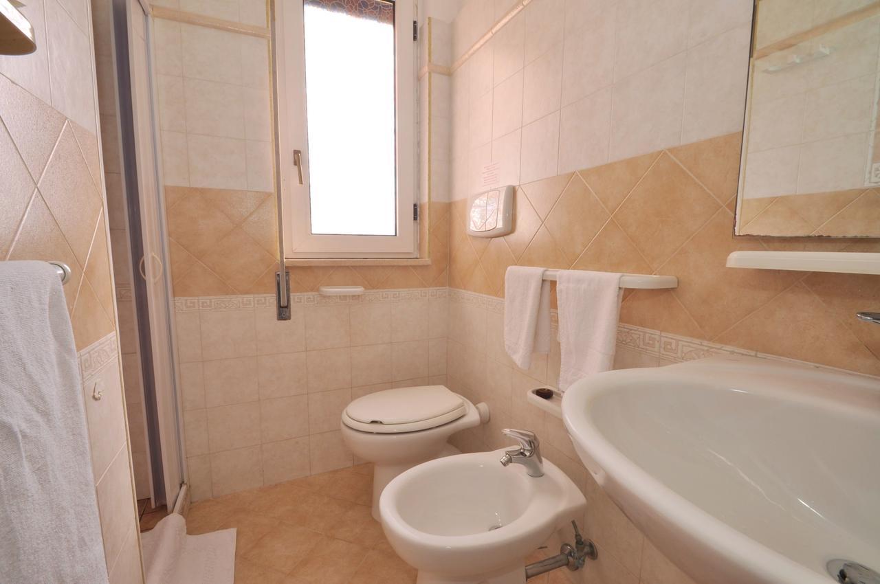 Residence Mezzaluna กาโรวิญโญ ภายนอก รูปภาพ