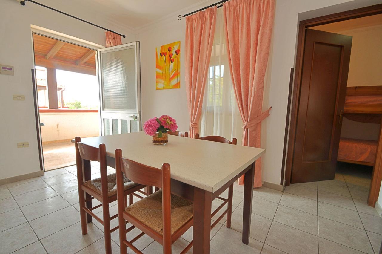 Residence Mezzaluna กาโรวิญโญ ภายนอก รูปภาพ